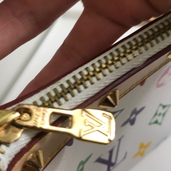 Non authentic “faux” Louis Vuitton purse - Picture 4 of 6